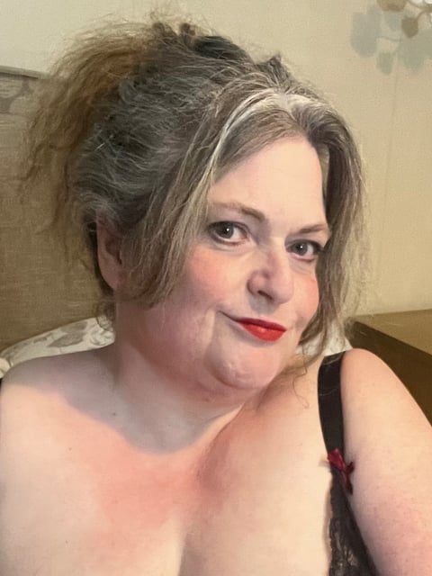 onaircams.com bbw_gilf_uk profile on OnlyFans in granny category