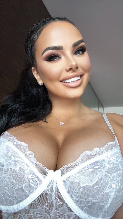 onaircams.com bosnianbeautyy profile on OnlyFans in bosnia-and-herzegovina category