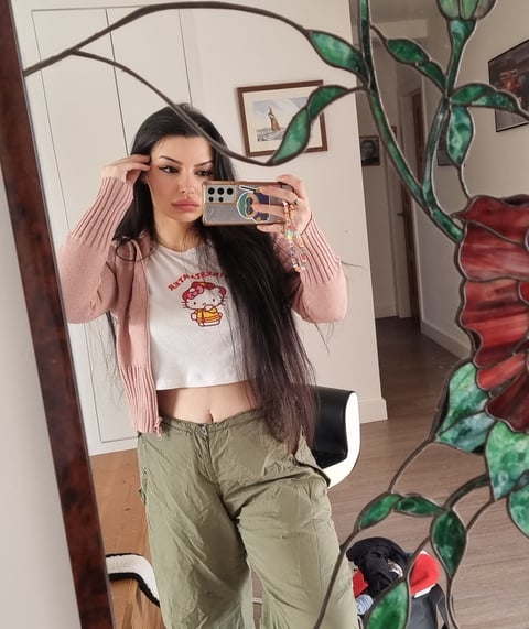 onaircams.com emiru profile on OnlyFans in findom category