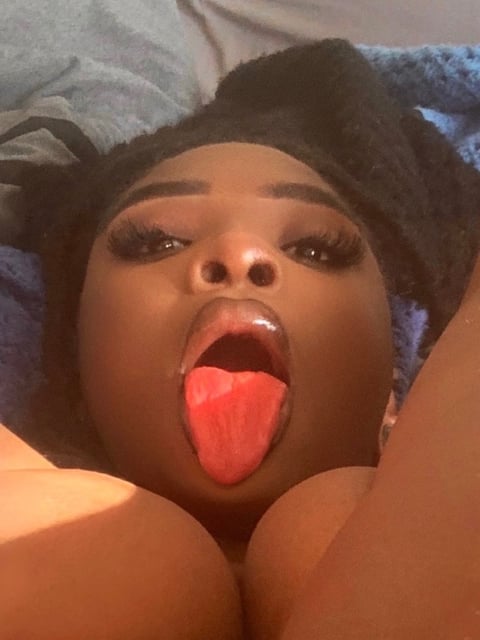 onaircams.com etherealerykah profile on OnlyFans in ebony category