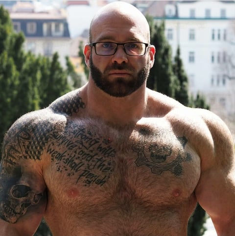 onaircams.com hairy_musclebear profile on OnlyFans in austria category