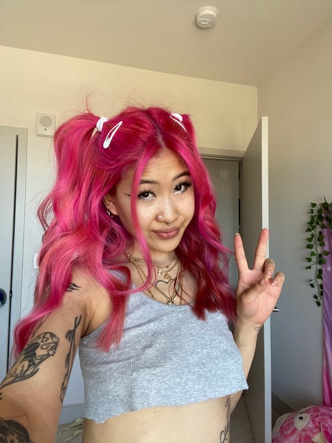 onaircams.com lovelyasianlily profile on OnlyFans in chinese category