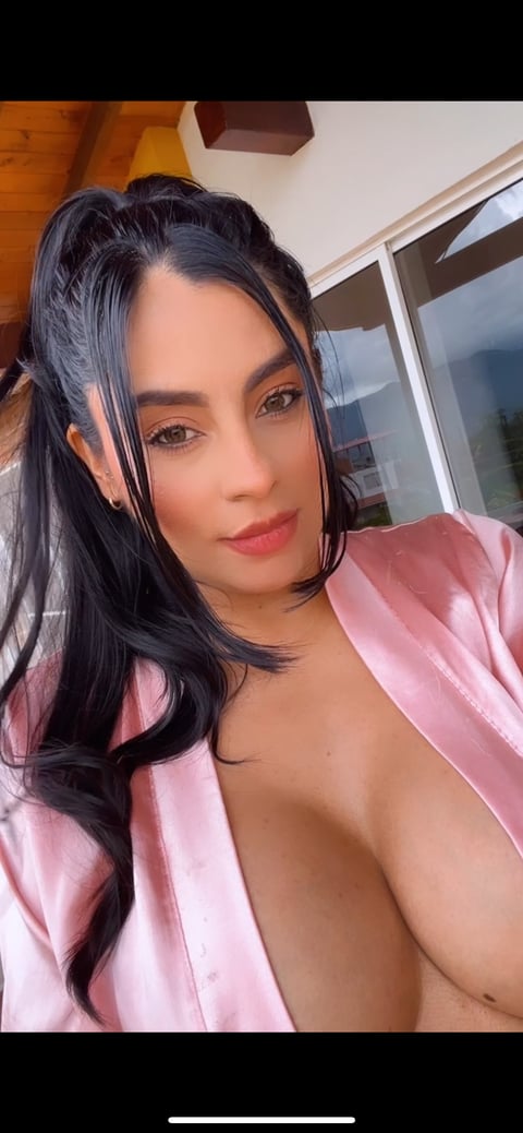 onaircams.com Melanylatina profile on OnlyFans in latina category