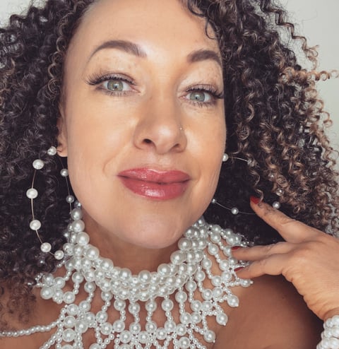 onaircams.com racheldolezal profile on OnlyFans in sexting-with-phone category