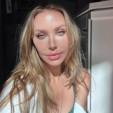 onaircams.com xnicoleanistonx profile on OnlyFans in united-states category